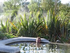 détente dans les hot springs <a style="margin-left:10px; font-size:0.8em;" href="http://www.flickr.com/photos/83080376@N03/16318455914/" target="_blank">@flickr</a>