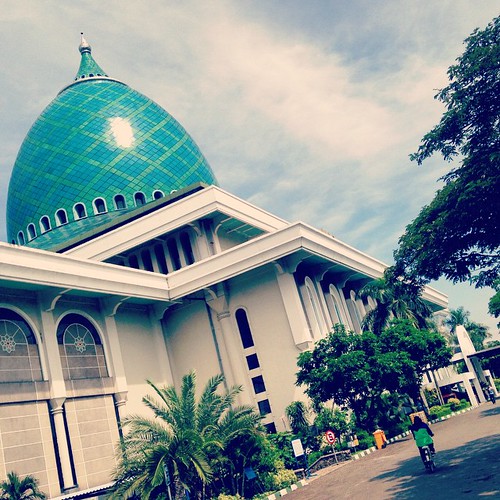   ...      #Travel #Surabaya #Indonesia #Mosque #Emerald #Dome ©  Jude Lee