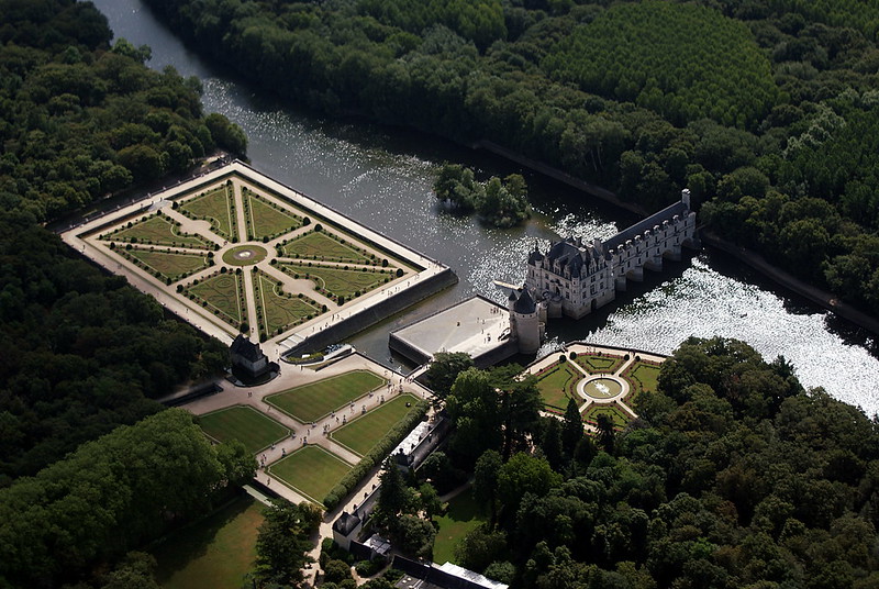 Chateaux Tour of The Loire