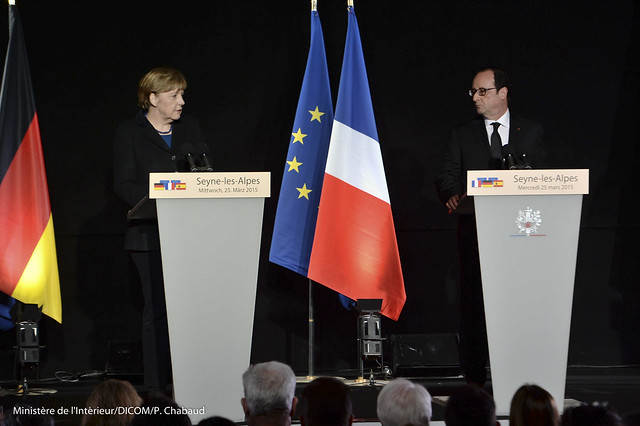 Déplacement de François Hollande et Angela Merkel à  Seyne-les-Alpes à la rencontre des personnels mobilisés à la suite du crash du vol 4U9525 de GermanWings