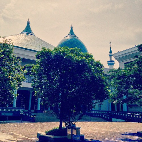   ...      #Travel #Surabaya #Indonesia #Mosque #Emerald #Dome #Spiral ©  Jude Lee