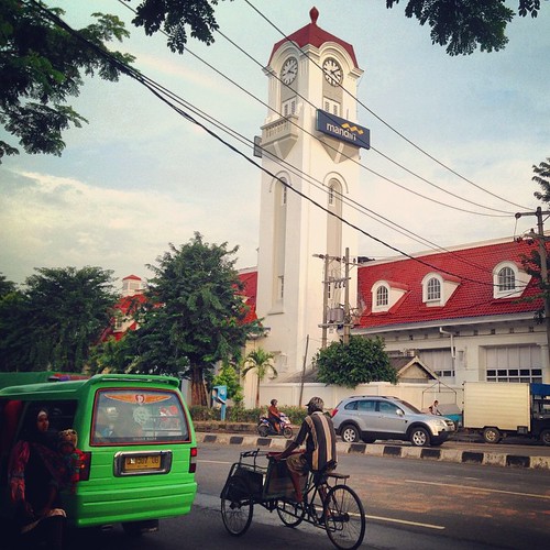   ... #Travel #Surabaya #Indonesia #Old #Building #Peoples ©  Jude Lee
