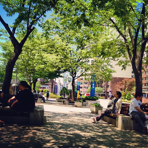 6  ...     ...           #Seoul #Empty #Lot #Bench #Trees #Shade #Bower #Break #Peoples ©  Jude Lee