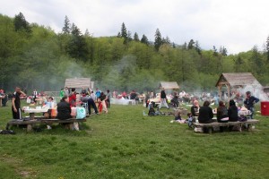 Oferte de 1 Mai la munte: petrecerile câmpenești, pricipala atracție