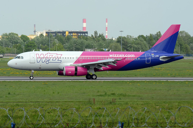 WIZZAIR / Airbus A320 / HA-LPW