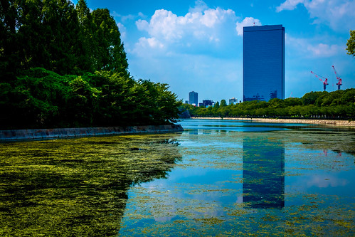 Blue view, Osaka ©  specchio.nero