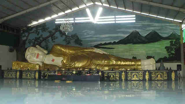 Patung Budha Tidur