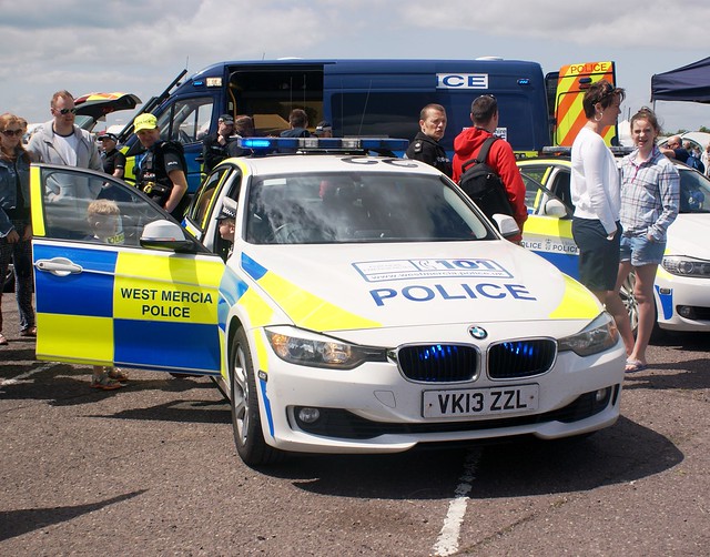 show cops police policecar bmw landrover discovery 3series copcar 2015 throckmorton emergencyservices emergencyvehicle 330d westmercia