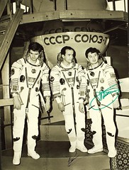 Anglų lietuvių žodynas. Žodis cosmonautics reiškia kosmonautika lietuviškai.