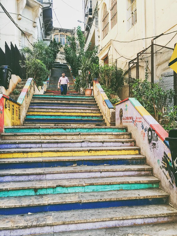 Steps of color. Beirut, Lebanon 2015<br/>© <a href="https://flickr.com/people/51052219@N00" target="_blank" rel="nofollow">51052219@N00</a> (<a href="https://flickr.com/photo.gne?id=29922358321" target="_blank" rel="nofollow">Flickr</a>)