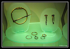 Brooches and rings (Explored)
