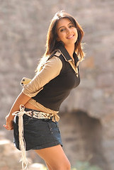 South Actress SANJJANAA Photos Set-4 (40)