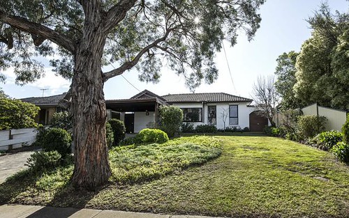 14 Laura Gr, Avondale Heights VIC 3034