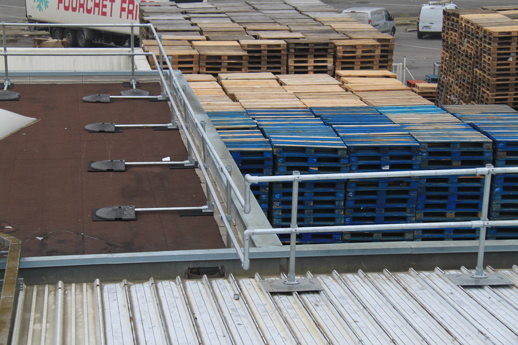 KeeGuard Rooftop Fall Protection Railing