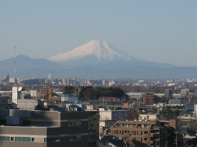 このマンションから見た富士山です