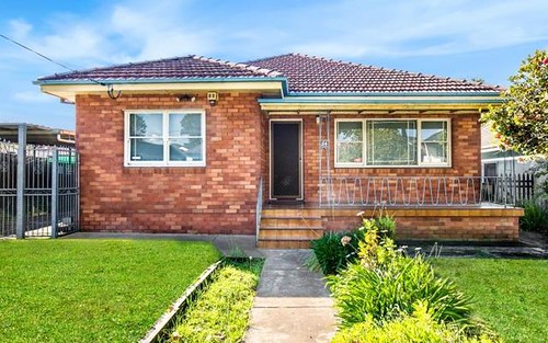 114 Station St, Fairfield Heights NSW 2165