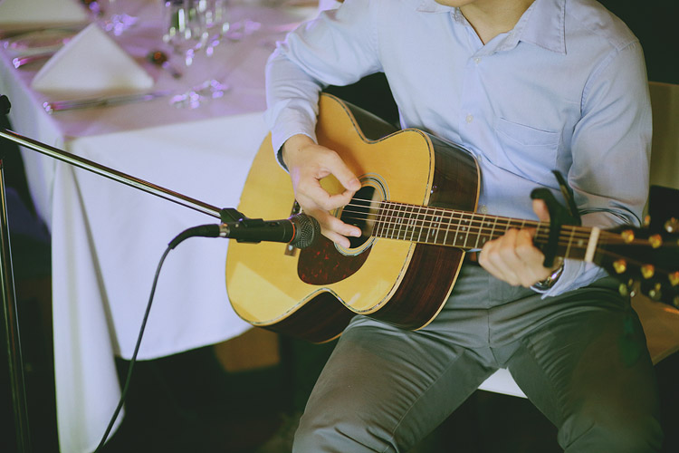 婚禮攝影-彈吉他