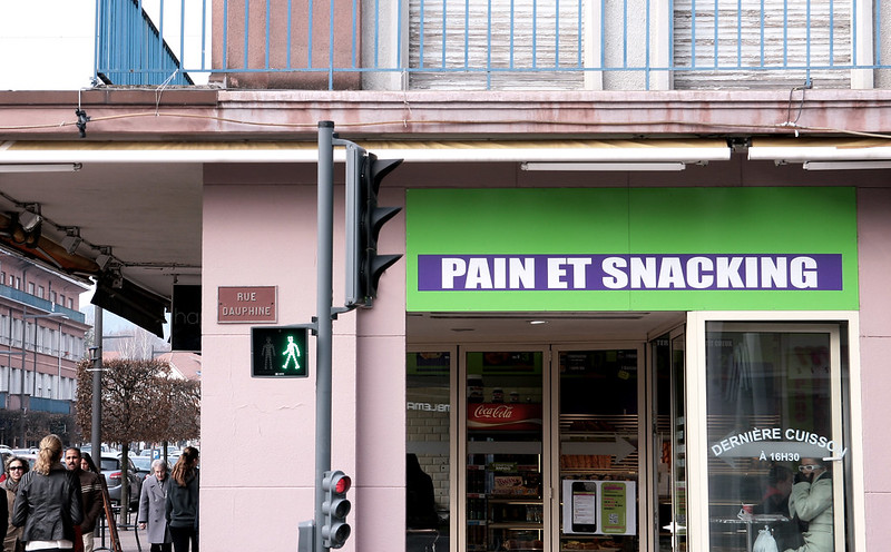 Pain & Snacking?<br/>© <a href="https://flickr.com/people/94059613@N00" target="_blank" rel="nofollow">94059613@N00</a> (<a href="https://flickr.com/photo.gne?id=8610148273" target="_blank" rel="nofollow">Flickr</a>)