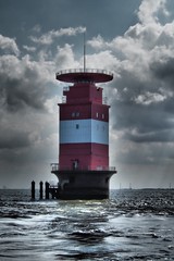 Anglų lietuvių žodynas. Žodis lighthouse reiškia n jūr. švyturys lietuviškai.