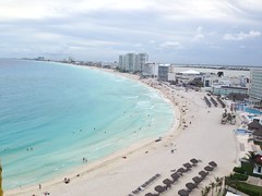 Cancun Beach • <a style="font-size:0.8em;" href="http://www.flickr.com/photos/36070478@N08/10255732106/" target="_blank">View on Flickr</a>