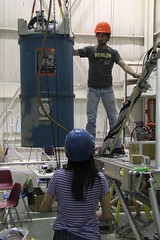 Lifting the cryostat • <a style="font-size:0.8em;" href="http://www.flickr.com/photos/27717602@N03/7567950336/" target="_blank">View on Flickr</a>