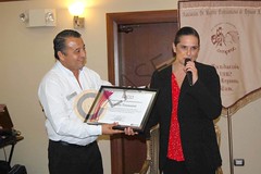 DSC_2747 Raúl Rios Santiago, director del IRCA, entregó un reconocimiento  a Cecilia Toussaint por su participación