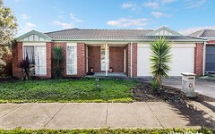 8 Nyarrin Place, Cranbourne West VIC