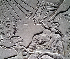 House Altar wih Akhenaten, Nefertiti and Three Daughters, detail with Nefertiti (upper)