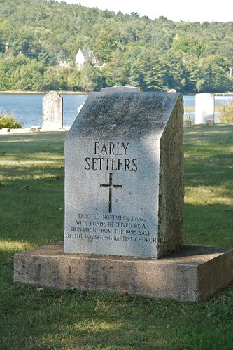 Early Settlers monument