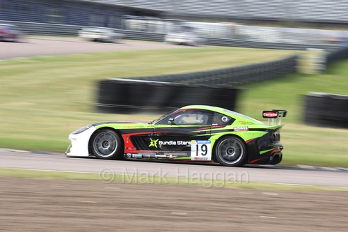 Tom Wrigley in the Ginetta GT4 Supercup at Rockingham, August 2016
