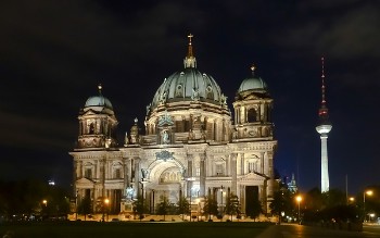 Berliner Dom & Fernsehturm Tower illuminated at night, Berlin