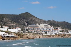 sitges-beach-1-1024x682 • <a style="font-size:0.8em;" href="http://www.flickr.com/photos/90259526@N06/8200922986/" target="_blank">View on Flickr</a>