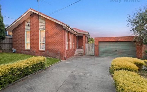 221 Jacksons Rd, Noble Park North VIC 3174