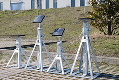 CAVALLETTI VERTICALI REGOLABILI/VERTICAL STANDS TELESCOPES