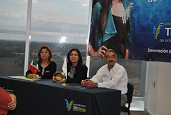 DSC_0748.JPG Martha Ramos, Gladys García y Alfonso Serrato