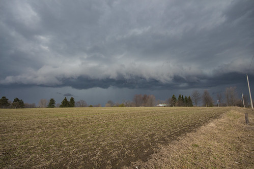 Shelf Cloud • <a style="font-size:0.8em;" href="http://www.flickr.com/photos/65051383@N05/8661078471/" target="_blank">View on Flickr</a>