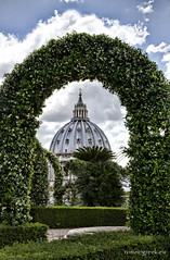 Giardini Vaticani • <a style="font-size:0.8em;" href="http://www.flickr.com/photos/89679026@N00/8838484428/" target="_blank">View on Flickr</a>