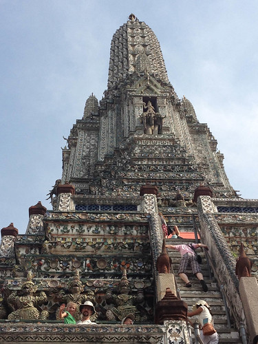 Wat Arun • <a style="font-size:0.8em;" href="http://www.flickr.com/photos/96277117@N00/8643507283/" target="_blank">View on Flickr</a>