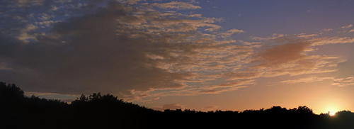 Sonnenuntergang Panorama (01) • <a style="font-size:0.8em;" href="http://www.flickr.com/photos/69570948@N04/30072861872/" target="_blank">Auf Flickr ansehen</a>