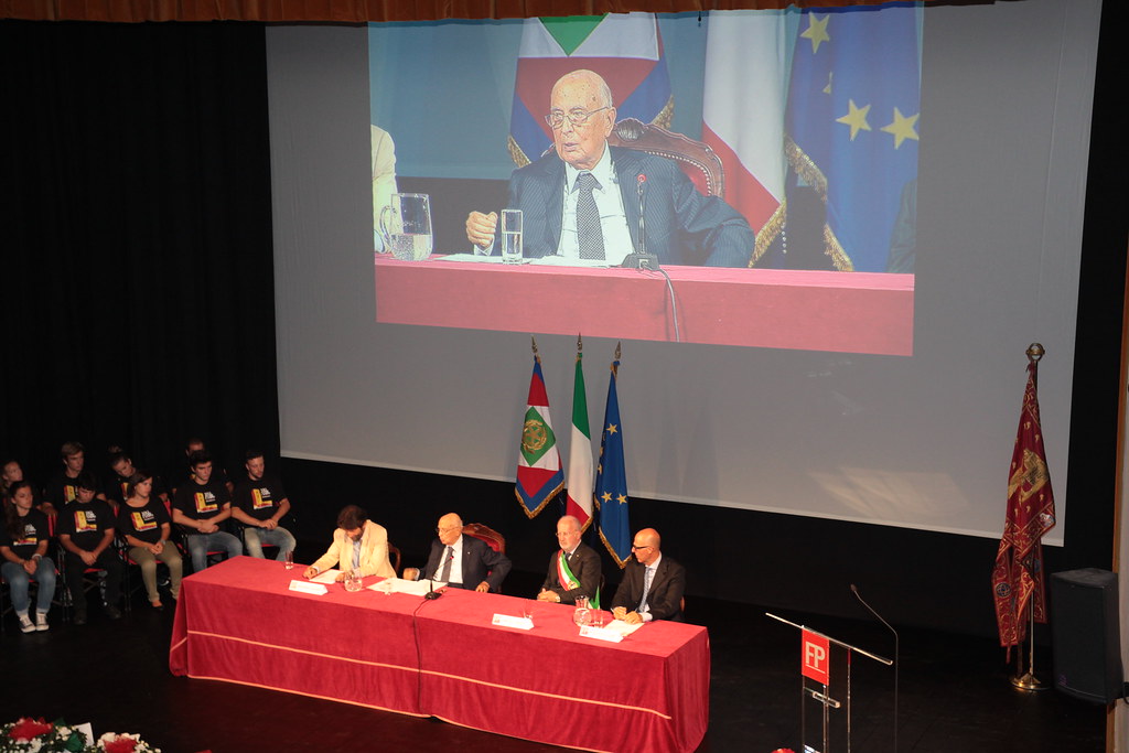 Voci Fuori Campo - Il Presidente della Repubblica Giorgio Napolitano