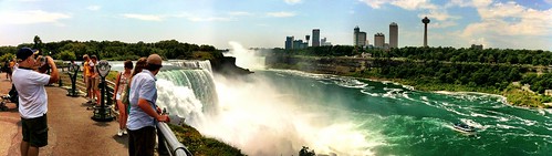 Niagara Falls • <a style="font-size:0.8em;" href="http://www.flickr.com/photos/20810644@N05/8142620403/" target="_blank">View on Flickr</a>