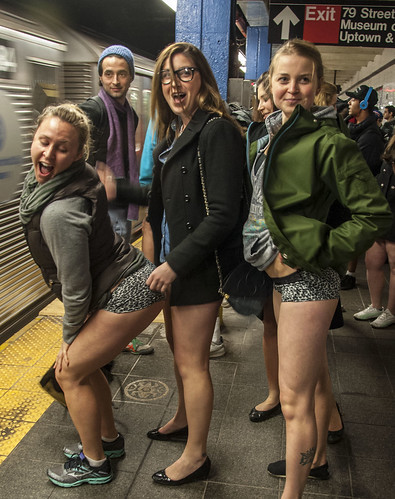 Perfect ass street candid on the subway