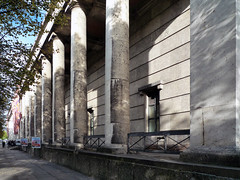 Haus der Kunst, front colonnade