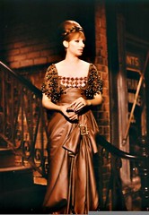 La primera celebridad que se mostró con un estilo vintage bajo los reflectores fue Barbra Streisand.1639152_f520