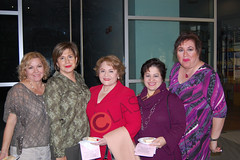 0442. Titina de Olivares, Martha de Sánchez Torres, Cristina Olivares de De la Viña, Cristina De la Viña y María Aurora Ramírez de Durán.