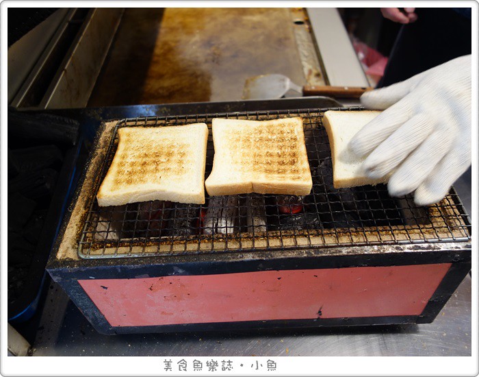 【新北三重】餓店碳烤吐司/熱門排隊早餐 @魚樂分享誌