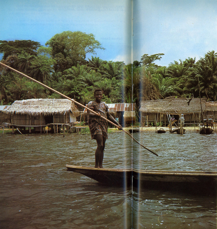 Guide to Lagos 1975 028 Fishing village along Epe lagoon<br/>© <a href="https://flickr.com/people/30616942@N00" target="_blank" rel="nofollow">30616942@N00</a> (<a href="https://flickr.com/photo.gne?id=8487630517" target="_blank" rel="nofollow">Flickr</a>)