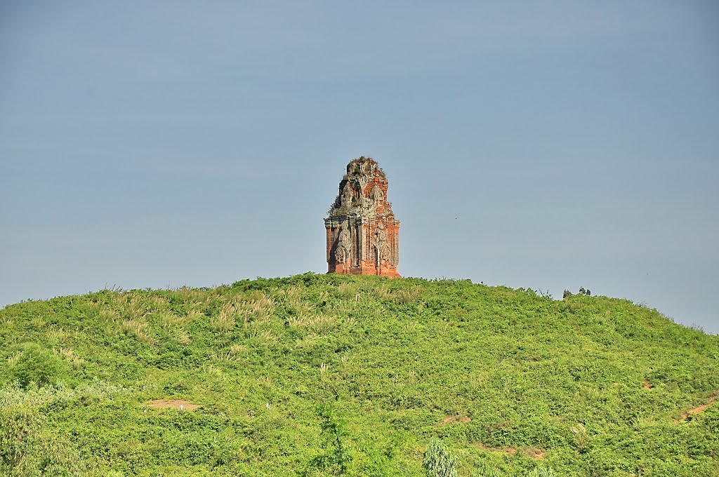 Tháp Phú Lốc