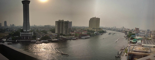 Panorama of the Choa Phraya • <a style="font-size:0.8em;" href="http://www.flickr.com/photos/96277117@N00/8644597892/" target="_blank">View on Flickr</a>