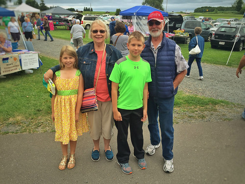 With Grandma and Grandpa Jacobs at the Country Lane farmers market. • <a style="font-size:0.8em;" href="http://www.flickr.com/photos/96277117@N00/27756831963/" target="_blank">View on Flickr</a>